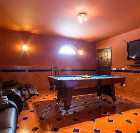 Villa Carvoeiro Sleeps 8 With Pool Air Con And Wifi Carvoeiro (Lagoa)
