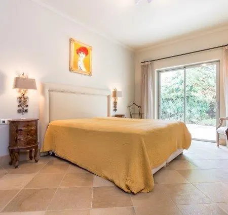 Villa Carvoeiro Sleeps 8 With Pool Air Con And Wifi