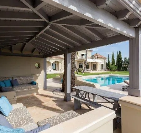 Villa Carvoeiro Sleeps 8 With Pool Air Con And Wifi Carvoeiro (Lagoa)