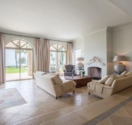 Villa Carvoeiro Sleeps 8 With Pool Air Con And Wifi