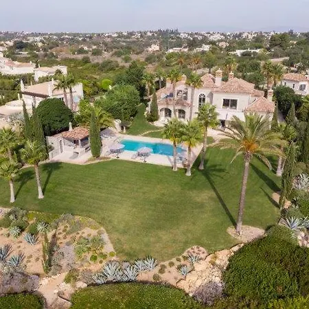 Villa Carvoeiro Sleeps 8 With Pool Air Con And Wifi Carvoeiro (Lagoa)