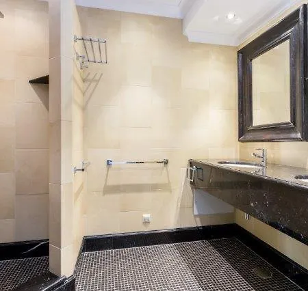 Carvoeiro Sleeps 8 With Pool Air Con And Wifi ヴィラ *