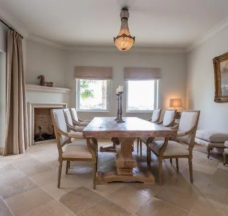 ヴィラ Carvoeiro Sleeps 8 With Pool Air Con And Wifi カルヴォエイロ